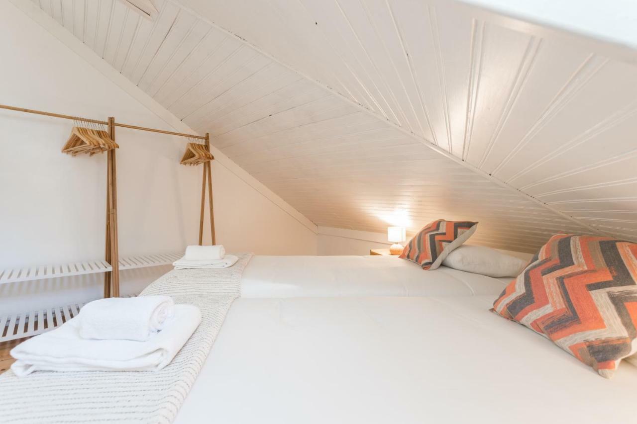Alfama Tale Four-bedroom W/ River View - By Lu Holidays Lisbon